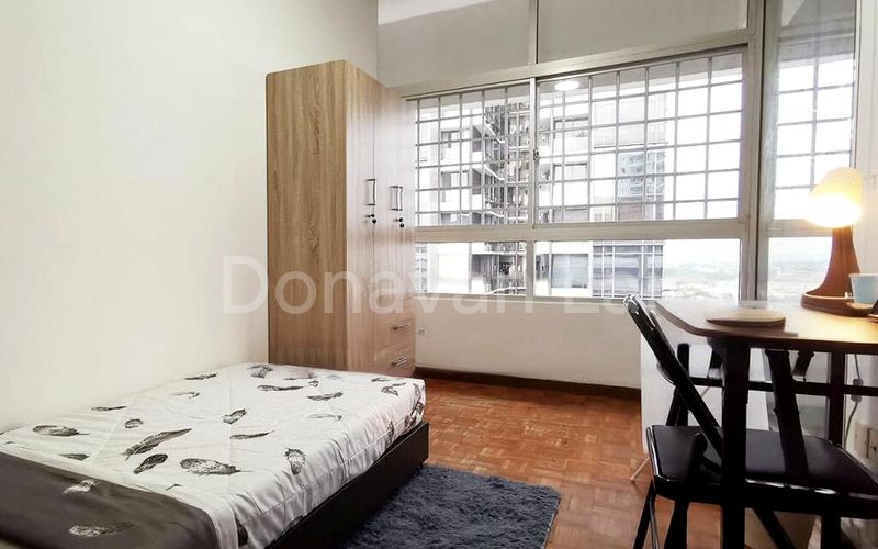 Room (Condo) for Rent in  Ridgewood - Image 5